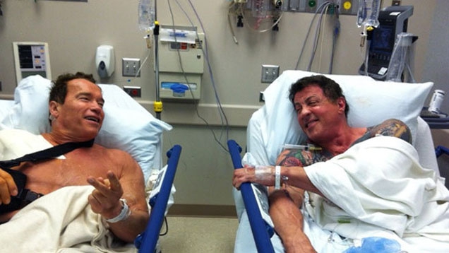 Schwarzenegger und Stallone im Krankenhaus