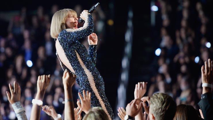 Grammys 2016: Taylor Swift vs. Kanye West