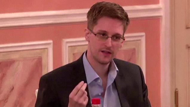 Das Bond-Team verfilmt die Snowden-Affäre