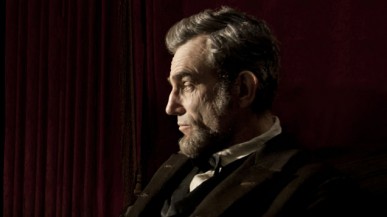 <strong>Daniel Day-Lewis (Bester Hauptdarsteller)</strong> – Mit satten zwölf Nominierungen kann sich Lincoln schon mal bequem zurücklehnen. Hauptdarsteller Daniel Day-Lewis gilt als einer der sichersten Anwärter für den Goldjungen (Fox)